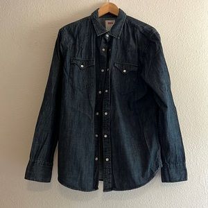 Mens Levi’s denim shirt